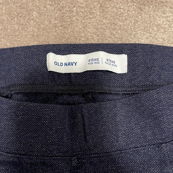 Old navy high rise - Picture 2 of 2